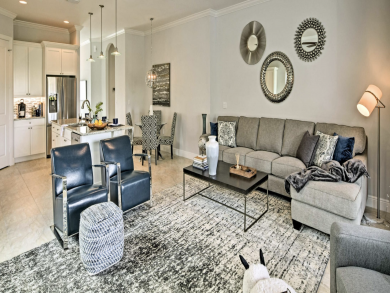 Naples Luxury Close to Vanderbilt Beach
